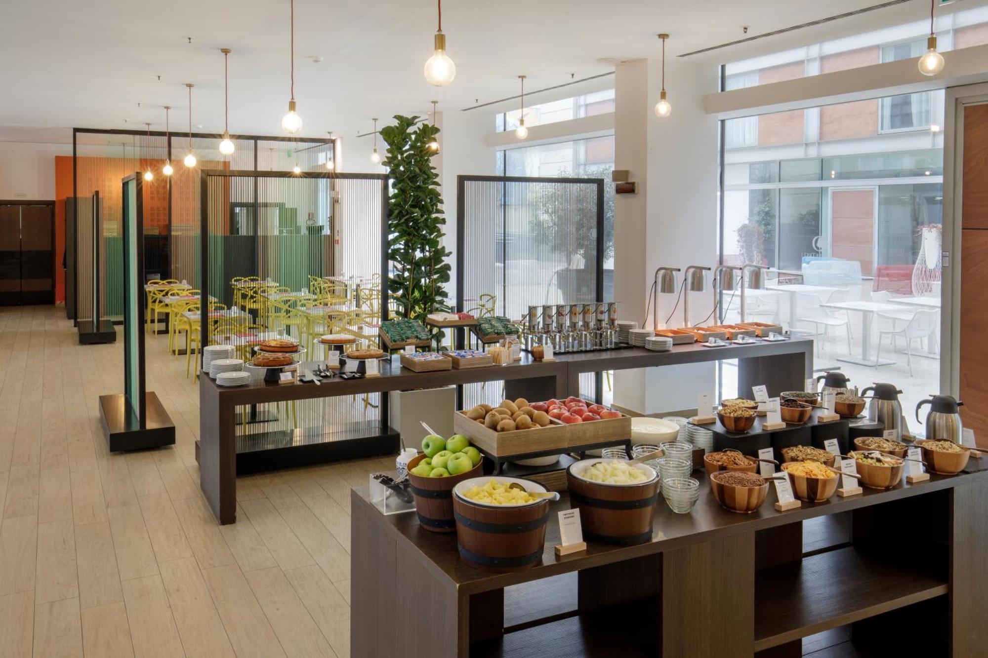 Hotel Doubletree By Hilton Milano Esterno foto