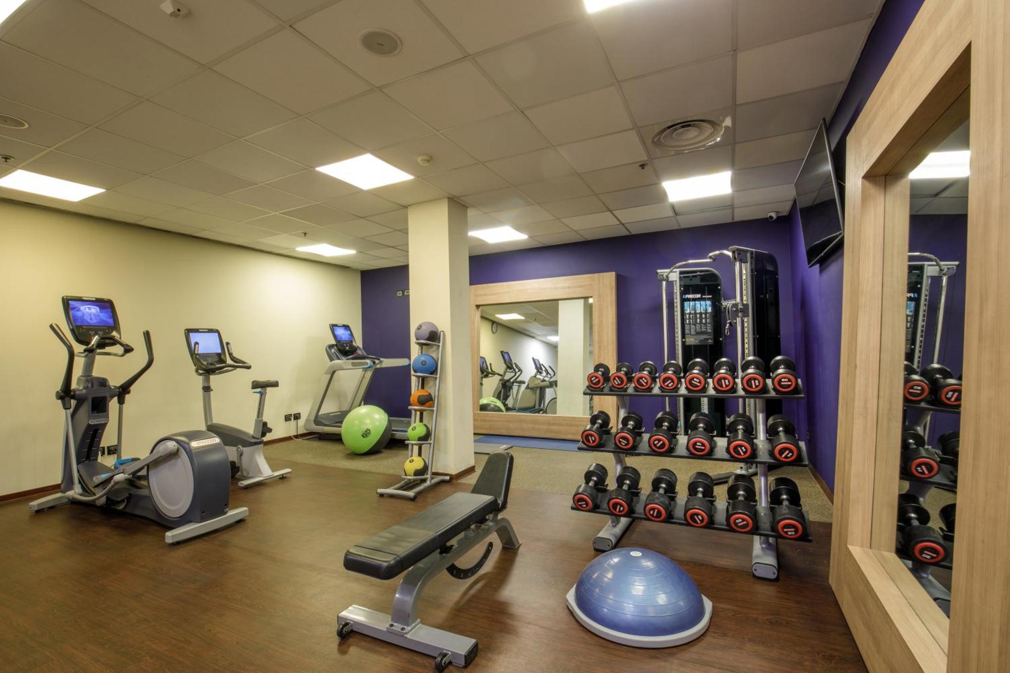 Hotel Doubletree By Hilton Milano Esterno foto