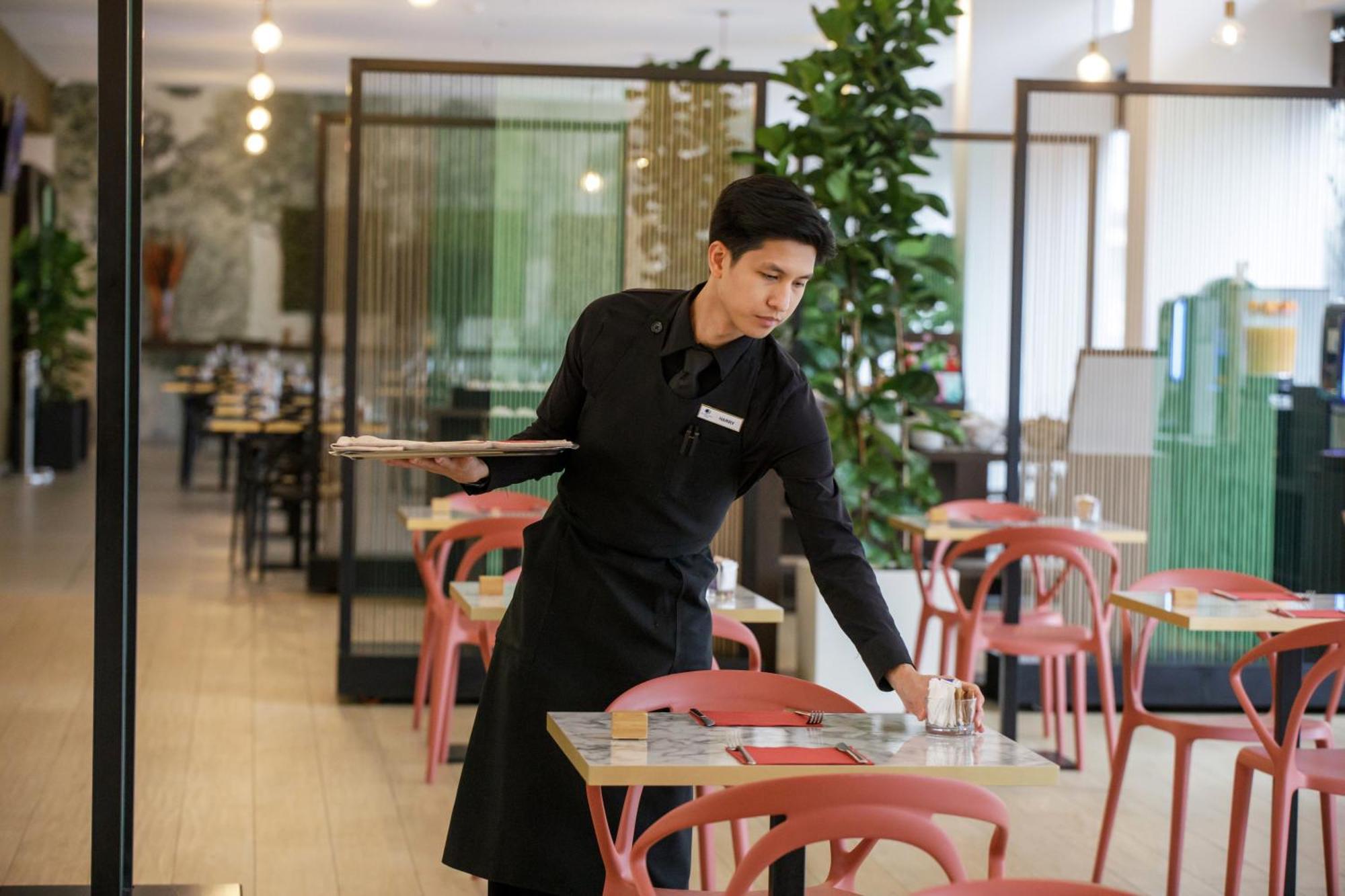 Hotel Doubletree By Hilton Milano Esterno foto