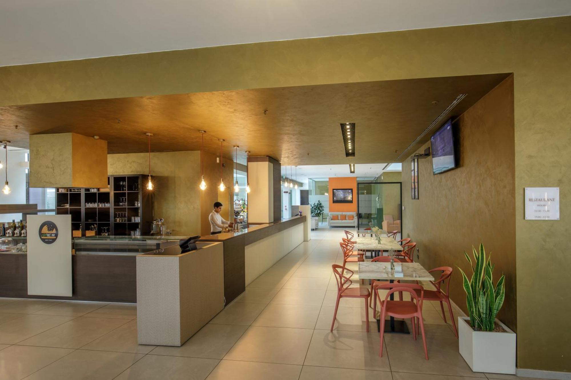 Hotel Doubletree By Hilton Milano Esterno foto