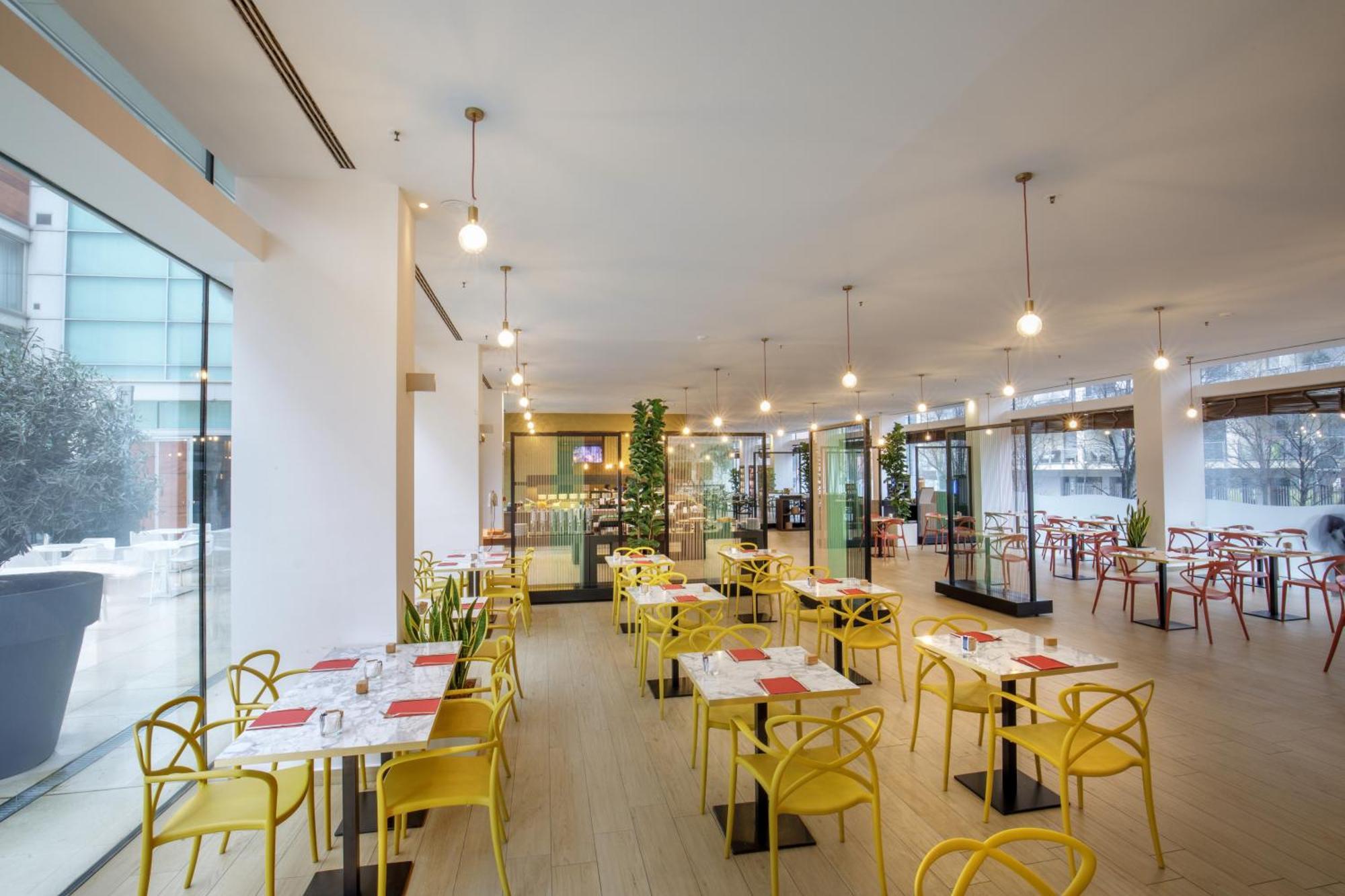 Hotel Doubletree By Hilton Milano Esterno foto
