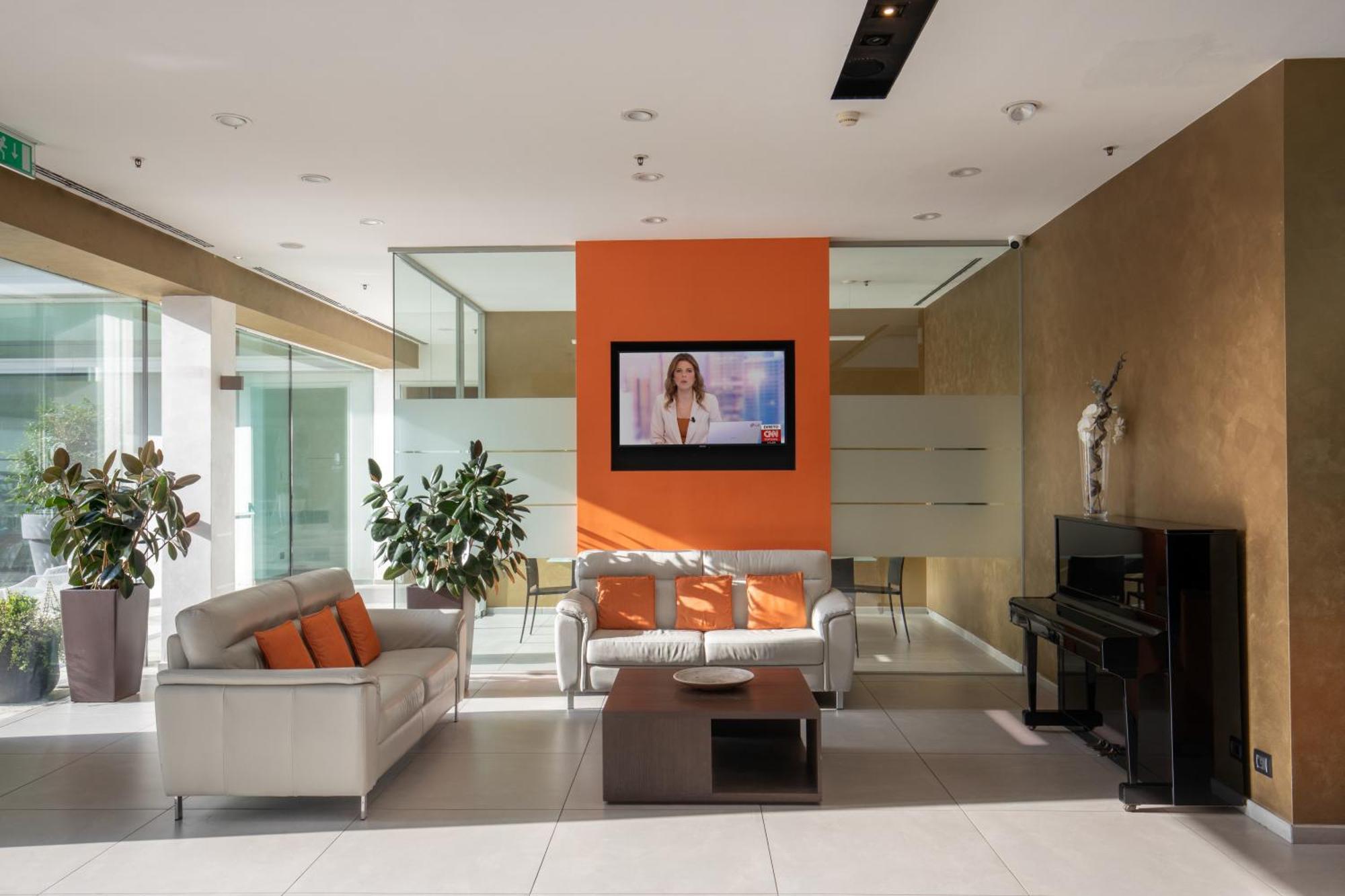 Hotel Doubletree By Hilton Milano Esterno foto
