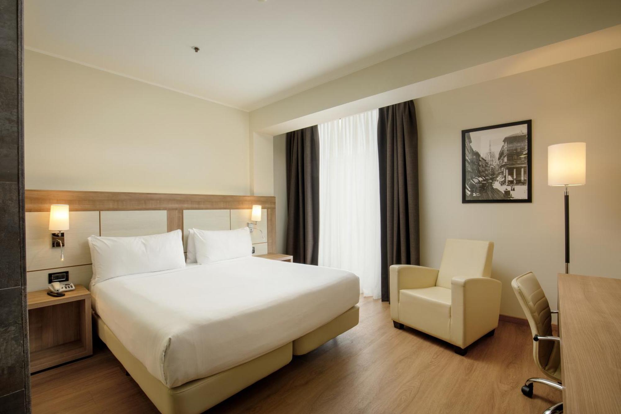Hotel Doubletree By Hilton Milano Esterno foto